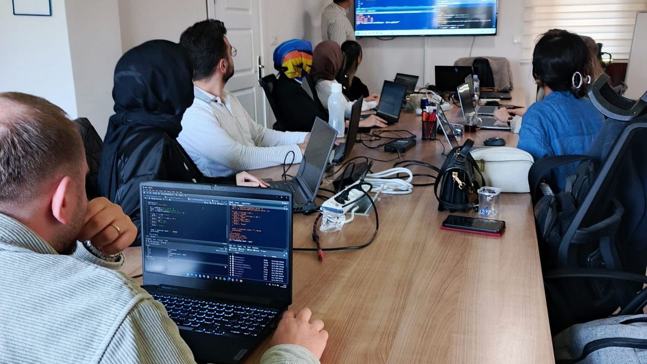 Kocaeli’de Bir Yılda 23 Bin Bebek Dünyaya Geldi! 2025 Yılı Doğum Verileri Netleşti