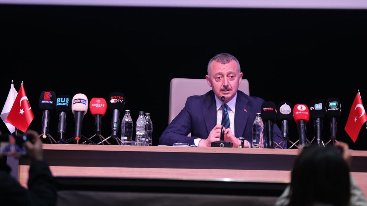 Başkan Büyükakın’dan Yol Üstü Otopark Çıkışı: “Derdimiz Para Değil, Şehir Düzeni”