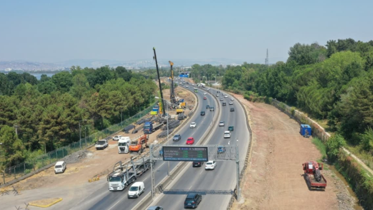 Sürücülerin Dikkatine! D-130 İzmit İstikameti 22 Mayıs’a Kadar Trafiğe Kapatılıyor