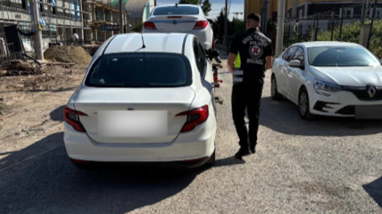 Kocaeli Emniyeti Affetmedi! Korsan Taksi Suçüstü Yakalandı