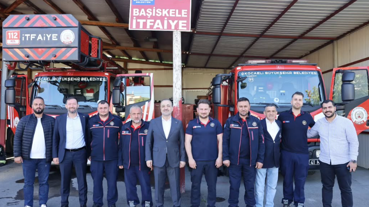 Başiskele İtfaiyesi’ne Bayramda Anlamlı Ziyaret: Görev Başındaki Kahramanlar Unutulmadı!