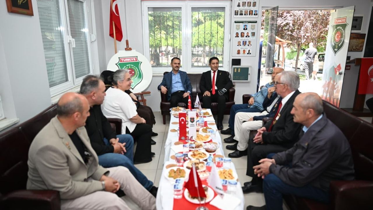 Kocaeli Valisi İlhami Aktaş’tan Gebze’de Anlamlı Bayramlaşma
