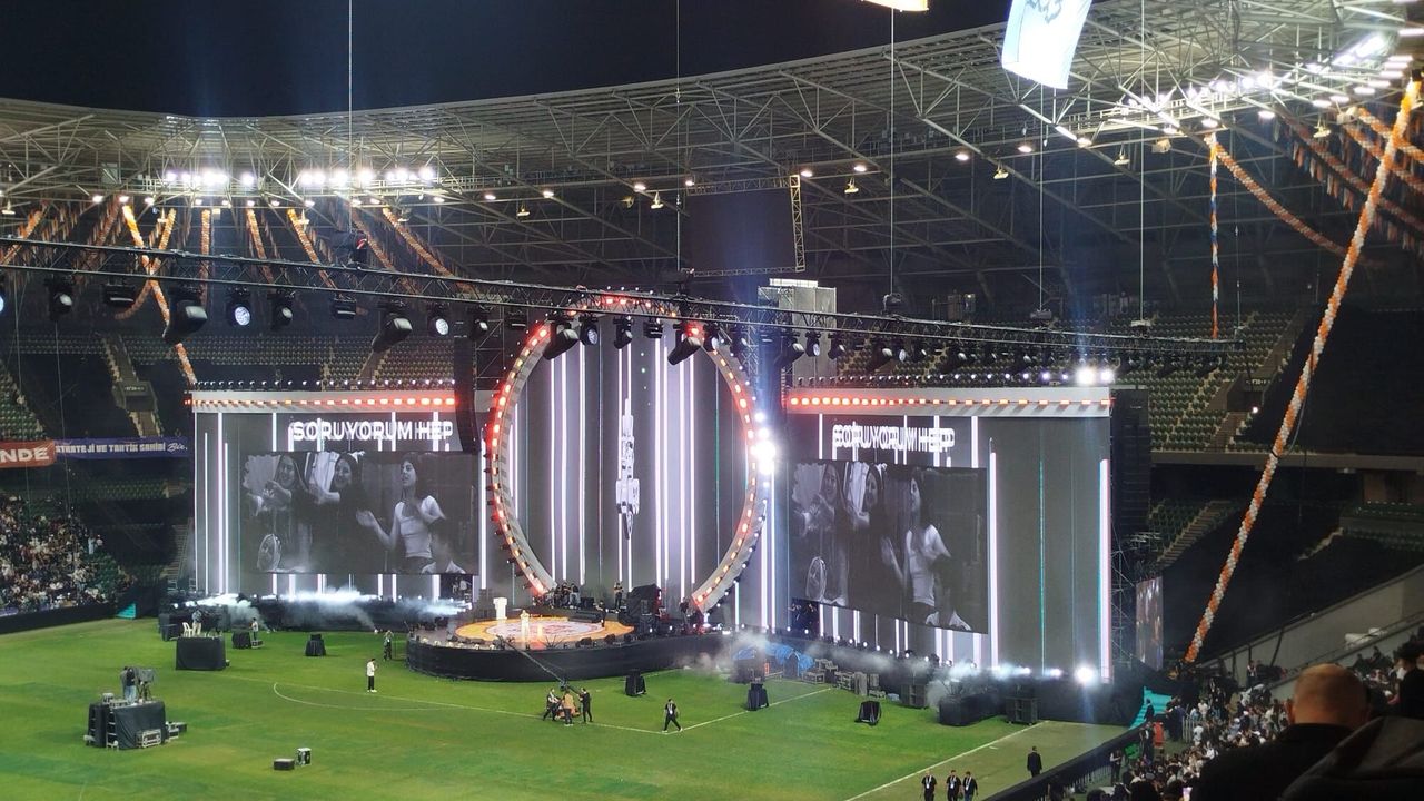 Erdoğan Gitti, Sefo Geldi