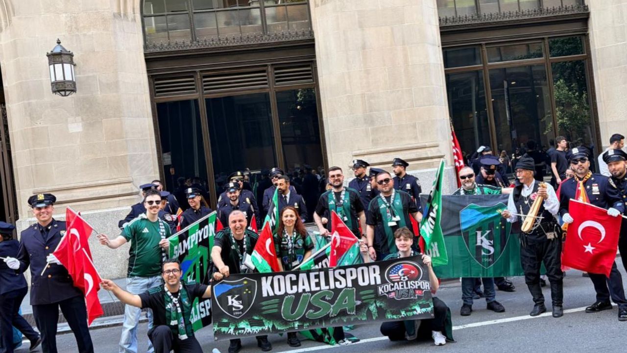 New York Sokaklarında Yeşil-Siyah Rüzgar: Kocaelispor USA’dan Tarihi Yürüyüş!