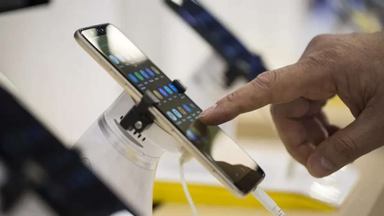 Akıllı telefon piyasasında helyum krizi: Beklenen zam oranı belli oldu