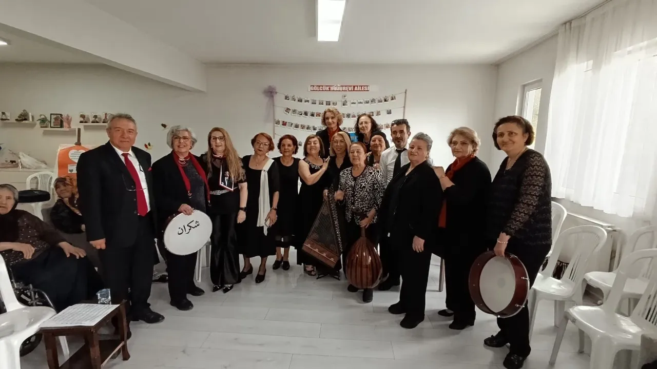 Gölcük Huzurevinde Sanat Rüzgarı
