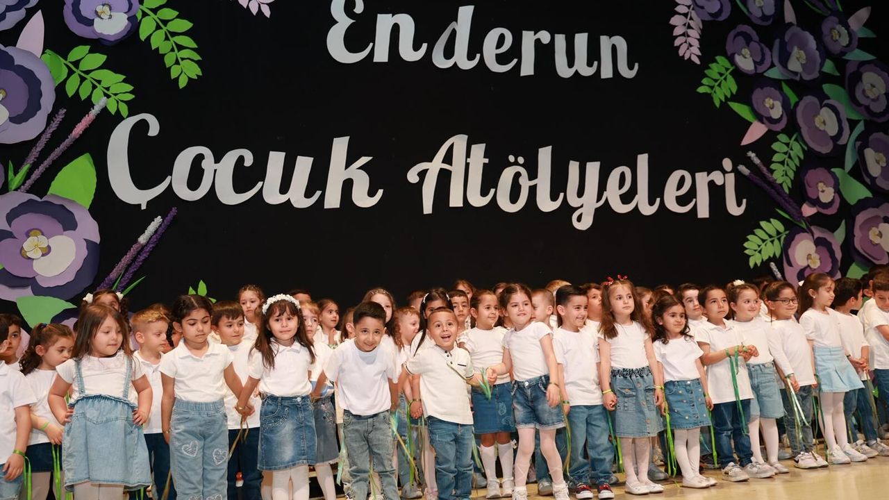 Gebze’nin Minik Enderunluları Sahne Devleşti: Gurur Dolu Kapanış Programında Büyük Alkış!