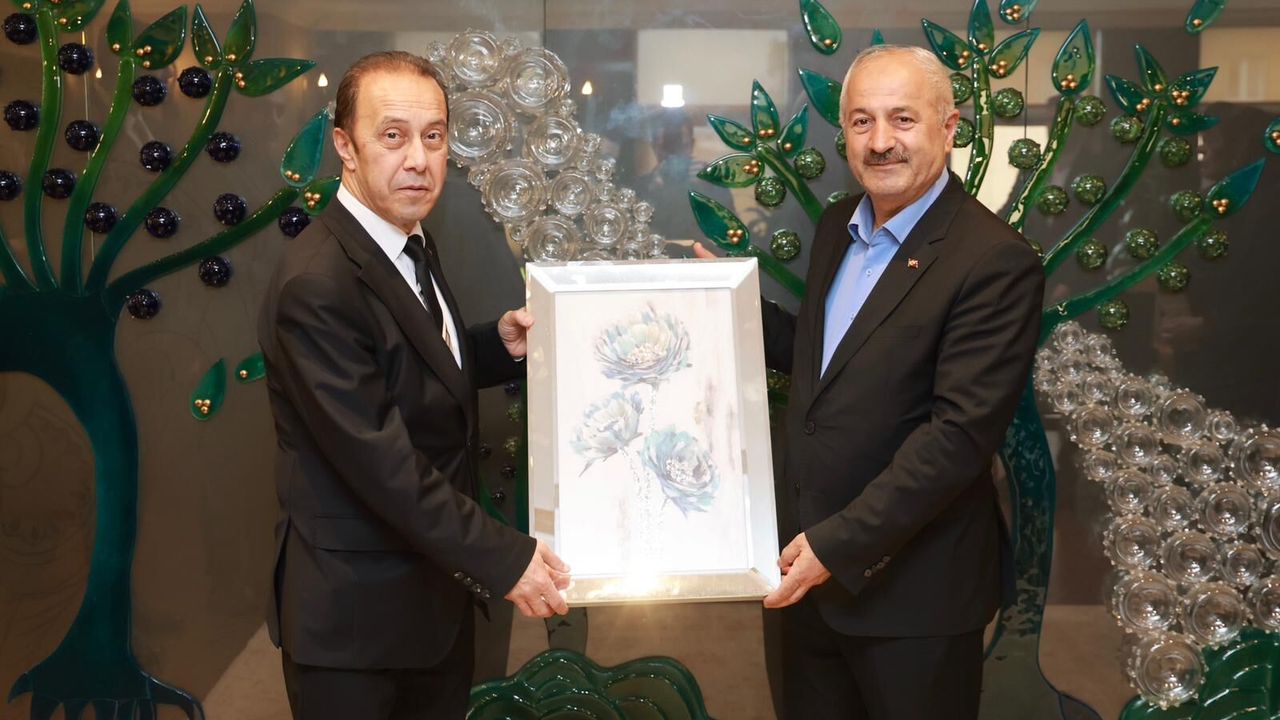 Gebze’de Birlik ve Beraberlik Mesajı: MHP İl ve İlçe Teşkilatı Belediye Başkanıyla Buluştu