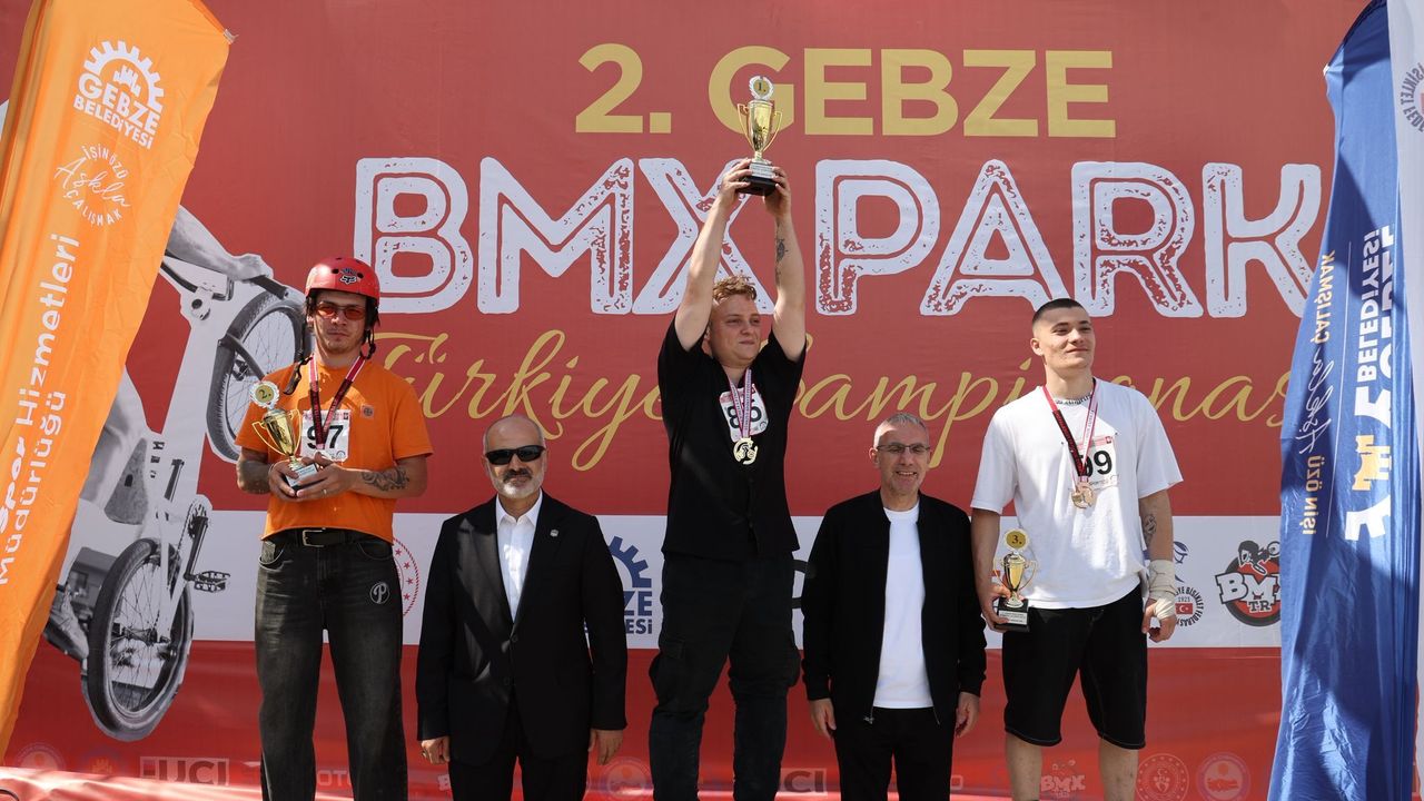 Gebze'de Akrobasi Şöleni: BMX Türkiye Şampiyonası'nda Kupalar Sahiplerini Buldu