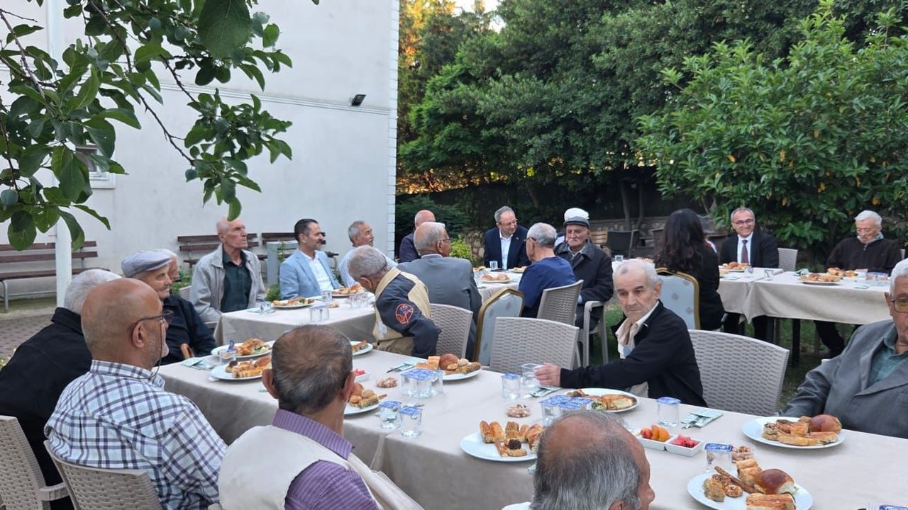 Vali İlhami Aktaş’tan Tavşancıl Huzurevi'ne Anlamlı Babalar Günü Ziyareti