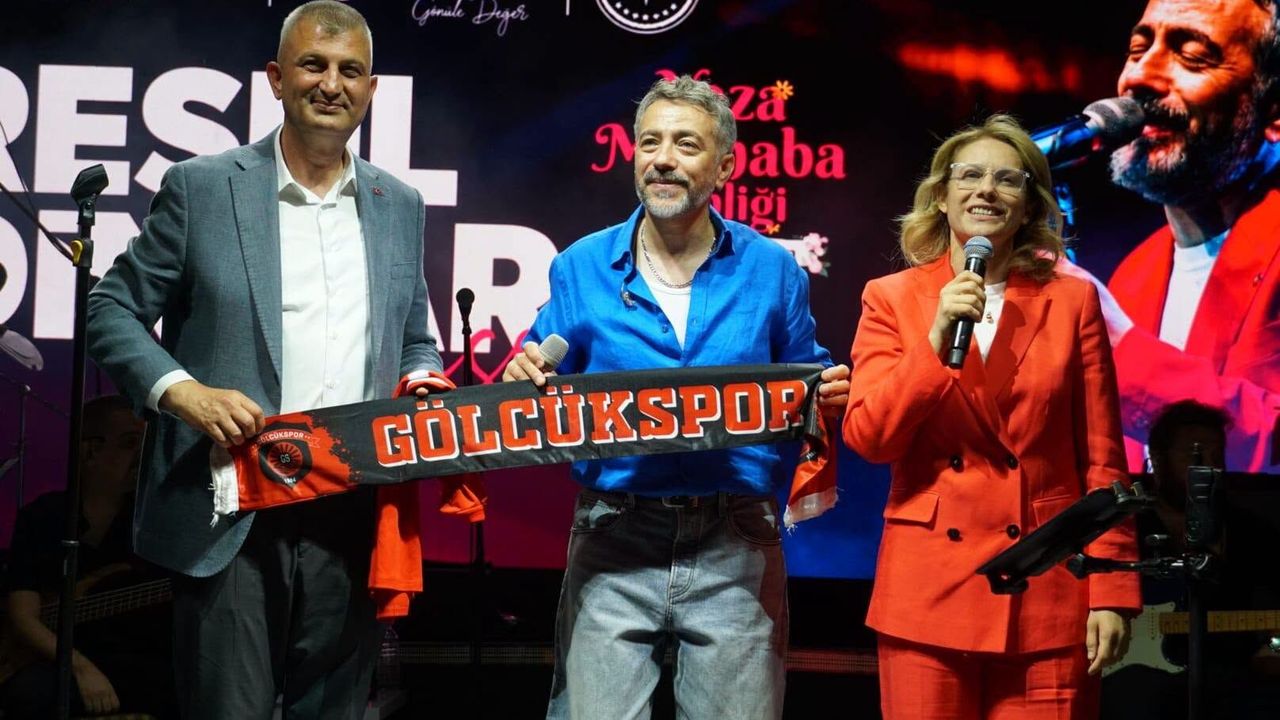 Gölcük'te Resul Dindar Binlerce Kişiyi Coşturdu