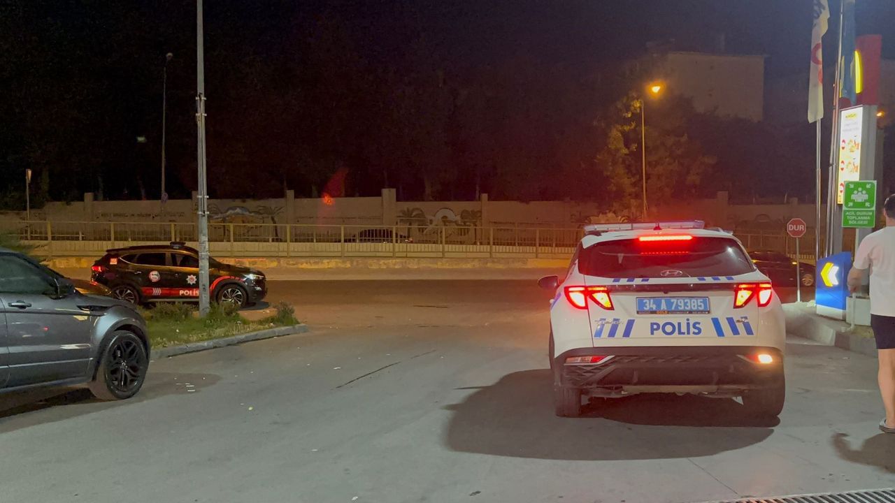 Benzinlikte Dehşet: Otomobilden Ateş Açtılar, 3 Yaralı Var
