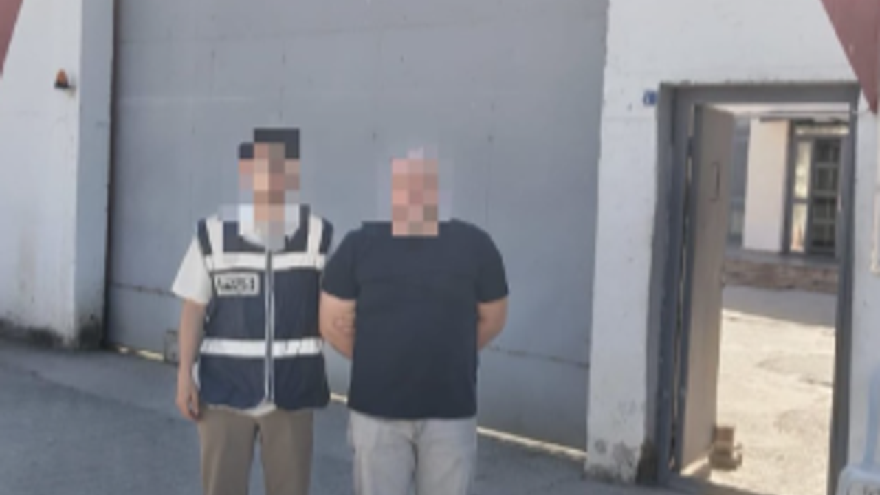 Kaçışı Kartepe'de Son Buldu! 3 Yıl Hapis Cezası Bulunan R.T. Tutuklandı