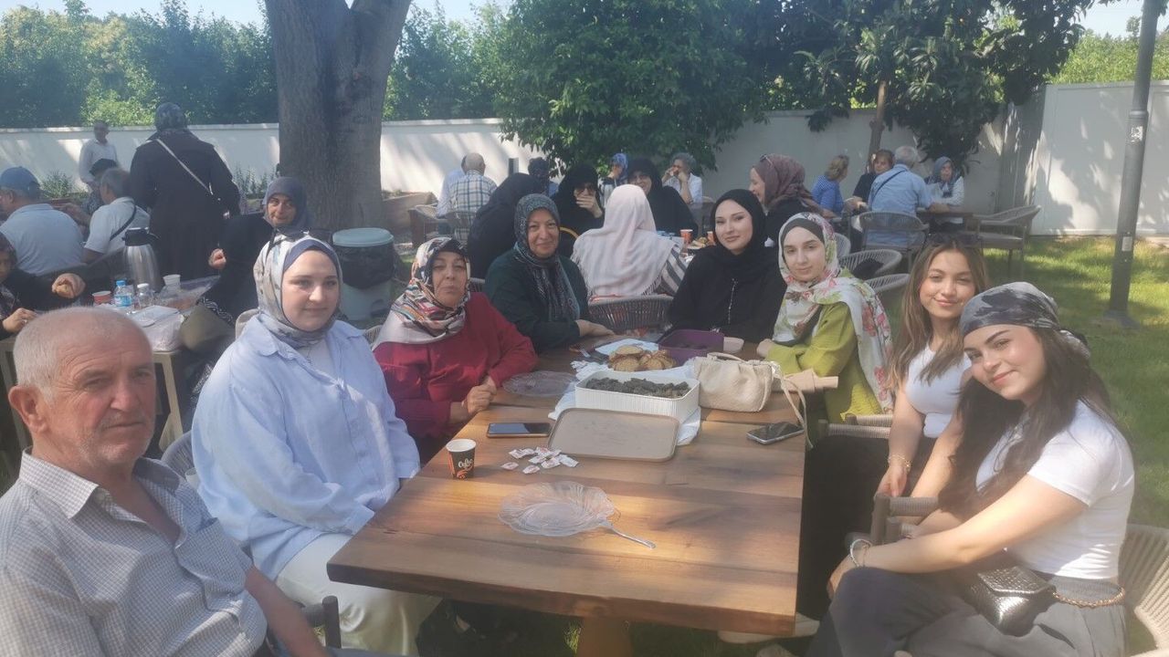 Gölcük Saygınlar Kulübü’nde Kuşaklar Buluştu: Muhteşem "Yaza Merhaba" Pikniği