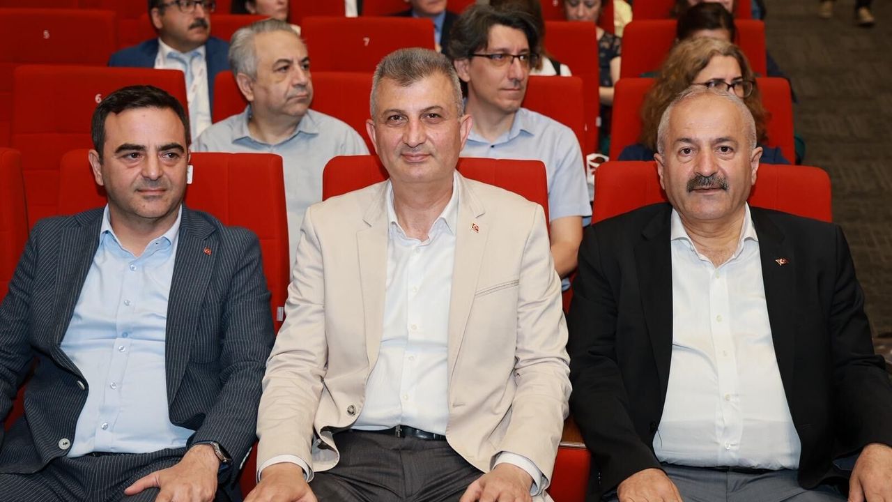 Gebze Belediyesi’nin Çevre Projeleri Tam Not Aldı! Marmara Sempozyumu’na Bilimsel Bakış