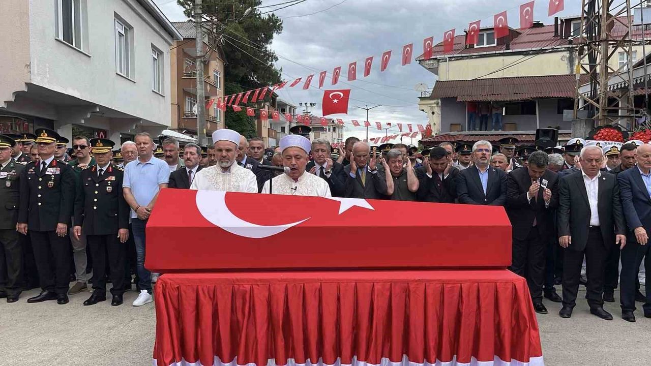 Şehit Mehmet Demirbaş memleketinde toprağa verildi