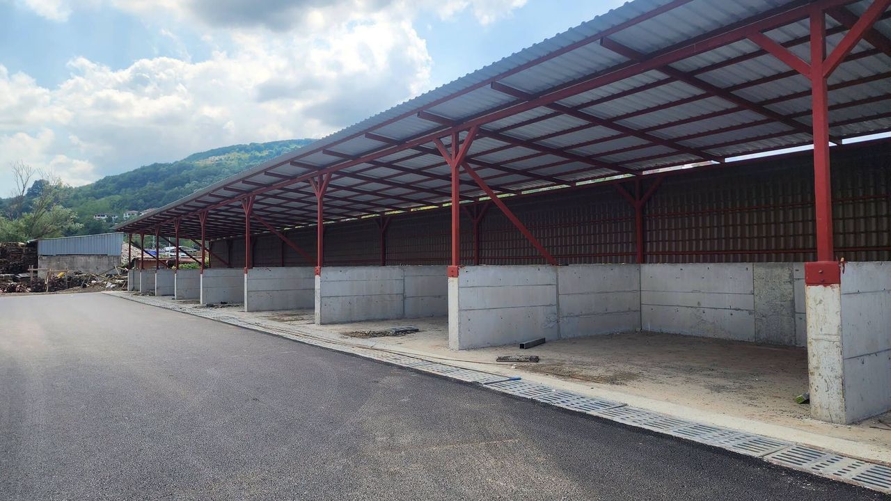 Gölcük'te çevre dostu yatırım: Atık Getirme Merkezi gün sayıyor!