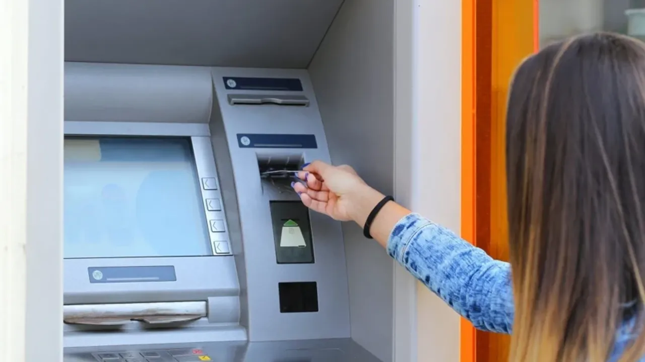 Yüz binlerce kişinin hesabına aynı anda yattı! Çöpünü atan para kazanıyor