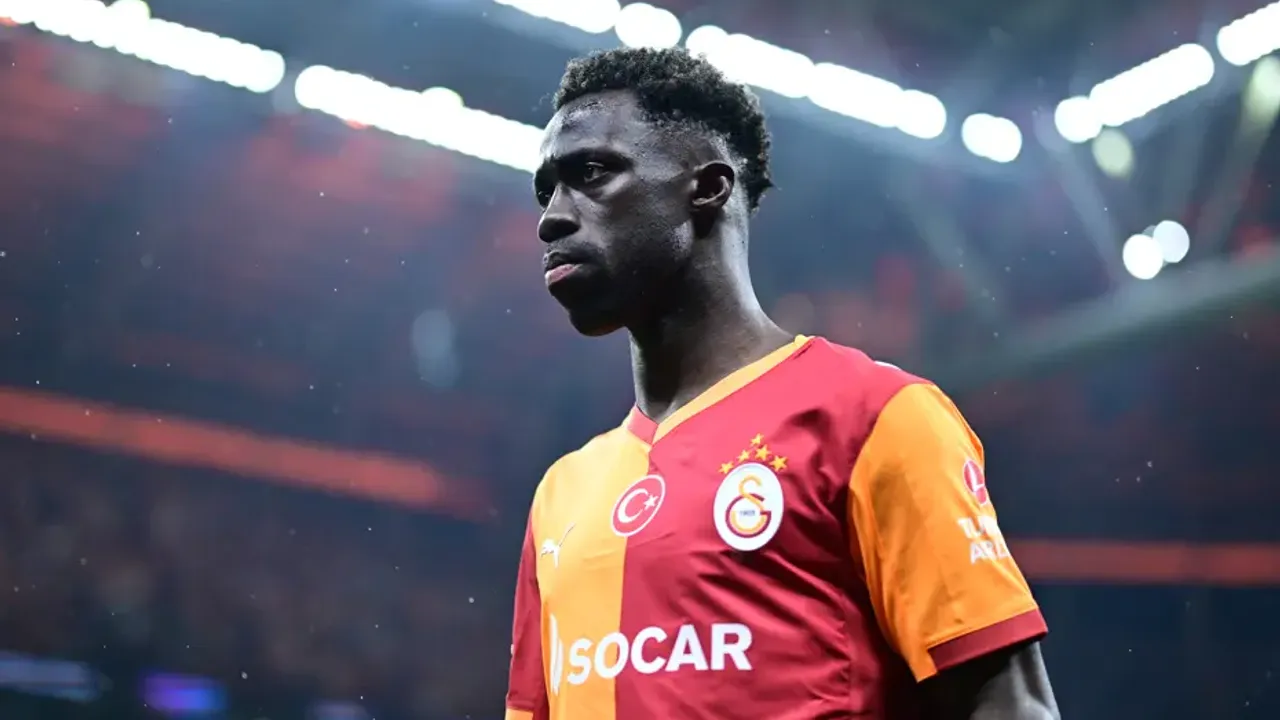 Galatasaray'ın tartışmasız oyuncusuydu! Davinson Sanchez takımdan ayrılıyor mu?