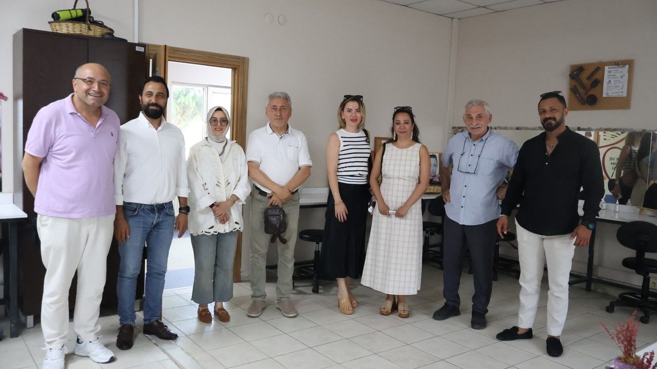 İzmit Halk Eğitim Heyeti Atölyeleri Karış Karış Gezdi