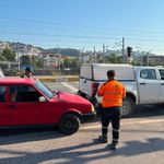 İzmit'te Büyükşehir önünde kaza! Sabah trafiği kısa süre aksadı