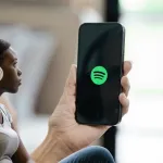 Spotify'dan Sahte Sanatçılara Büyük Darbe: AI Persona Rozeti Geliyor!