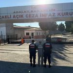 İzmit’te JASAT’tan Kaçamadı: 15 Yıl Cezası Bulunan Dolandırıcı Yakalandı