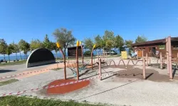 Karamürsel Ereğli Aktif Park’ın zemini yenilendi