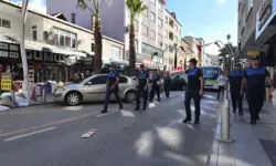 Çayırova’da Zabıta Kaldırım ve Park Alanlarını Düzenledi