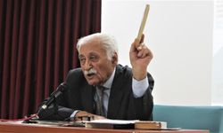 Azerbaycan sevdalısı şair Yavuz Bülent Bâkiler kimdir?