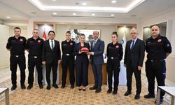 Antalya’da İtfaiye Haftası kutlandı: “Pelerinsiz kahramanlarımızla gurur duyuyoruz”