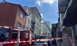İstanbul Fatih’te 5 katlı binada büyük yangın çıktı