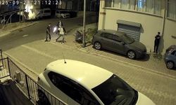 Küçük Yaştaki Çocuk Arkadaşına Ateş Etti: O Anlar Kayıt Altına Alındı