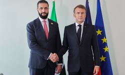 Suriye Devlet Başkanı eş-Şara, Fransa Cumhurbaşkanı Macron ile görüştü