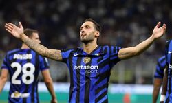 Hakan Çalhanoğlu’na 100. Milli Maç Sürprizi