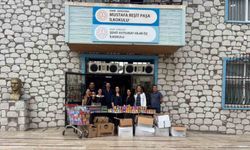 Karşıyakalı miniklerden büyük iyilik: 2 binden fazla mama sokak hayvanlarına ulaştı