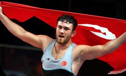 Süleyman Karadeniz’den altın madalya