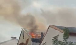 Kocaeli’de Çatı Yangını Mahalleyi Dumana Boğdu
