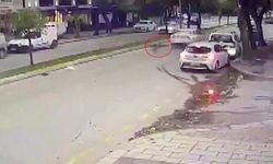 Otomobil yaya geçidinde can aldı! Acı anlar kamerada