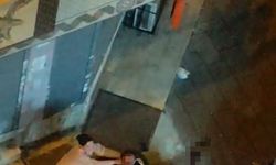 2 kişi birbirine yumruklarla saldırdı