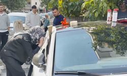 Annenin dikkatsizliği küçük çocuğu zor durumda bıraktı: İtfaiye saniyelerle yarıştı