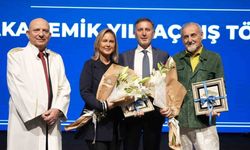’Devrimin Rengi’ sergisi  sanatseverlerle buluştu