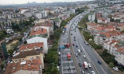 E-5’te yağmur kazası: TIR kaydı, yol 2 saat kapandı