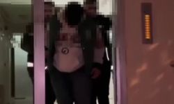 Güvenlik alarmı verdi: Oyuncak silahla metroda dolaşan genç polis ekiplerince yakalandı