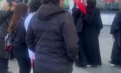 İstanbul’da İsrail’e protesto: Sirkeci’de Filistin’e destek gösterisi