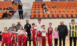 Körfez Gençlerbirliği Kick Boks Şampiyonası’ndan 9 Madalya ile Döndü