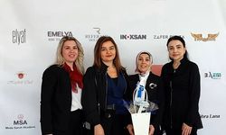 SUBÜ’lü Öğrenci Tuğba Kızılcık Bursa Fashion Week’te Üçüncü Oldu