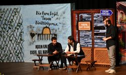 “Aynalar” tiyatro oyunu Başiskele’de izleyenleri derinden etkiledi