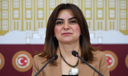 “İzmit’teki tartışmalı panele tepkiler büyüyor.”