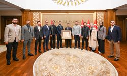 Ensar Vakfı Kocaeli Şube Yönetiminden Vali Aktaş’a Ziyaret